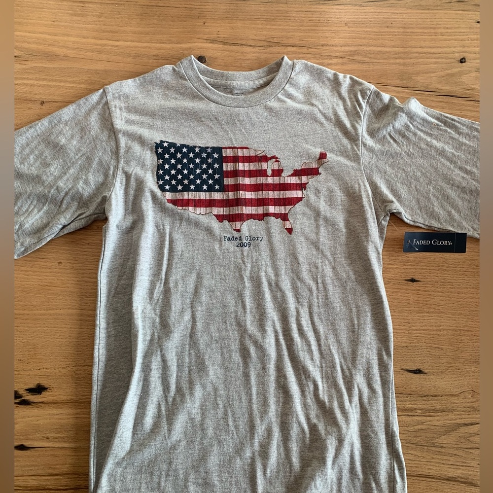 Faded Glory Flag‎ Tee Shirt Short Sleeve Gray Cotton Women’s Small Preloved
